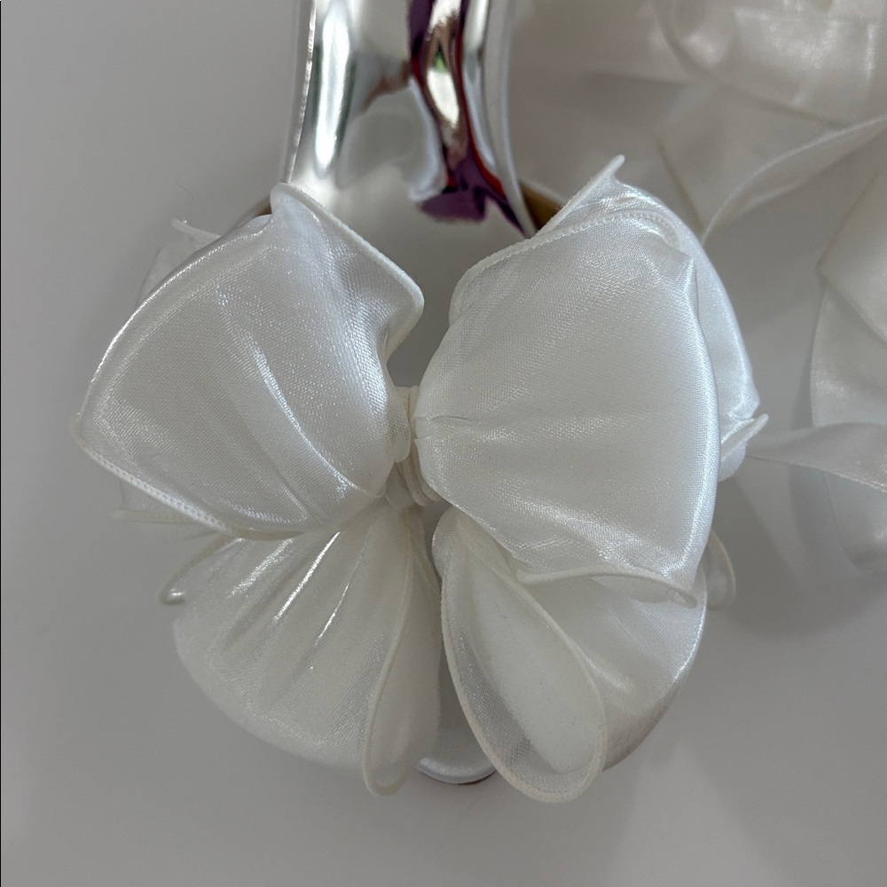 Badgley Mischka White Satin Heels with Ribbon Accent - Picture 4 of 15